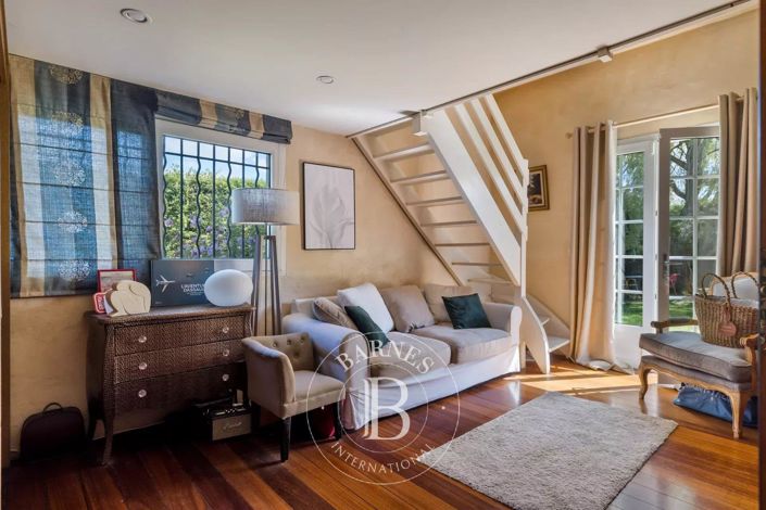 Image No.13-4 Bed House for sale