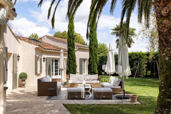 Image No.6-4 Bed House for sale