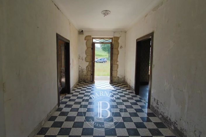 Image No.7-4 Bed House for sale