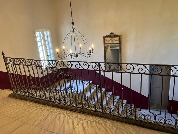 Image No.13-15 Bed Property for sale