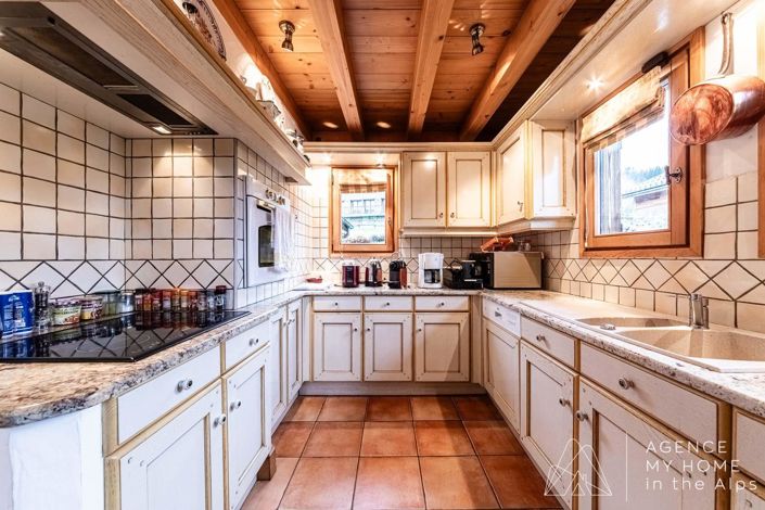 Image No.13-4 Bed House for sale