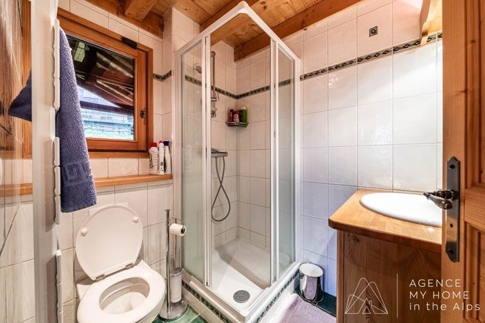 Image No.16-4 Bed House for sale