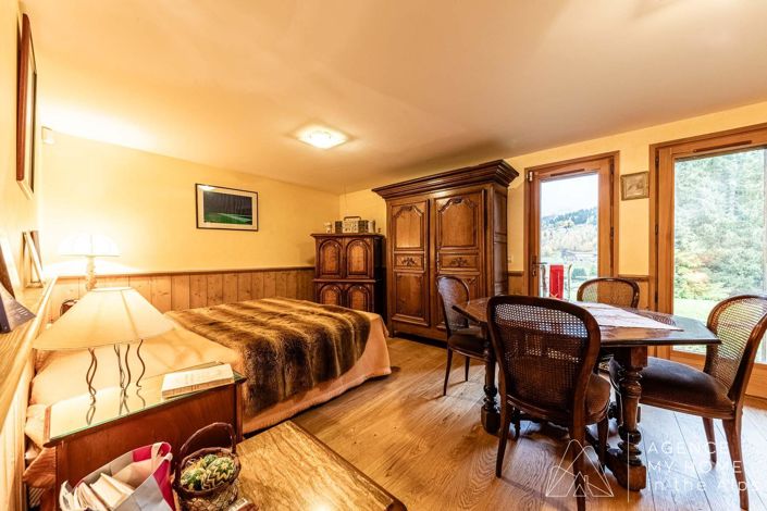 Image No.18-4 Bed House for sale