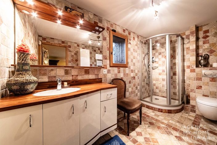 Image No.20-4 Bed House for sale