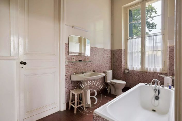 Image No.15-6 Bed House for sale