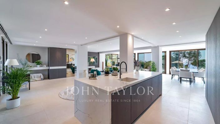 Image No.8-3 Bed House for sale