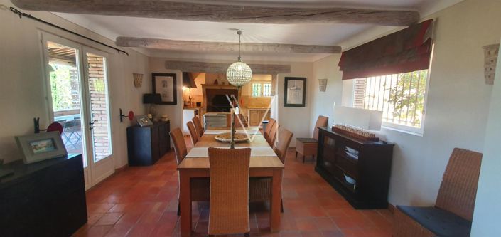 Image No.10-6 Bed House for sale