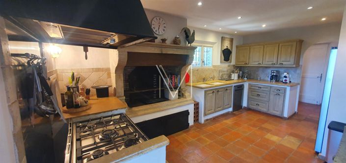 Image No.11-6 Bed House for sale