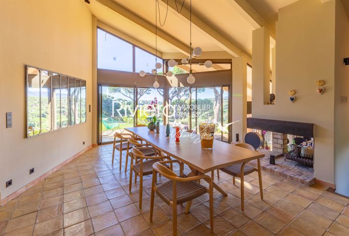 Image No.18-6 Bed House for sale