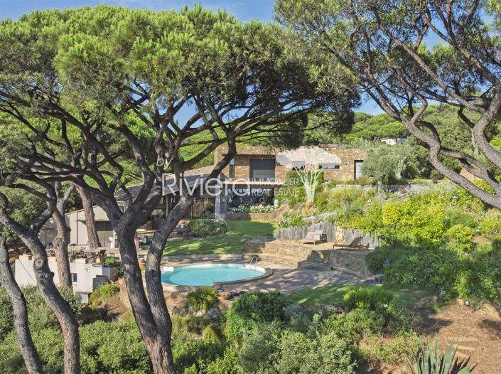 Image No.3-6 Bed House for sale