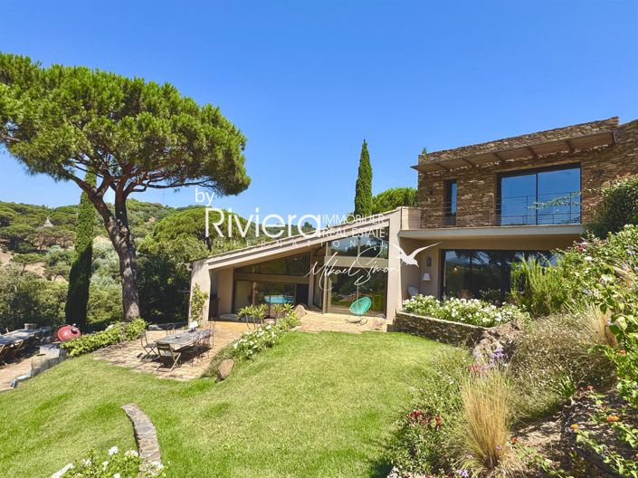 Image No.4-6 Bed House for sale