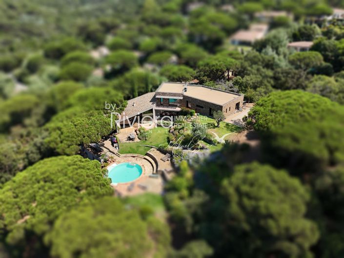 Image No.5-6 Bed House for sale