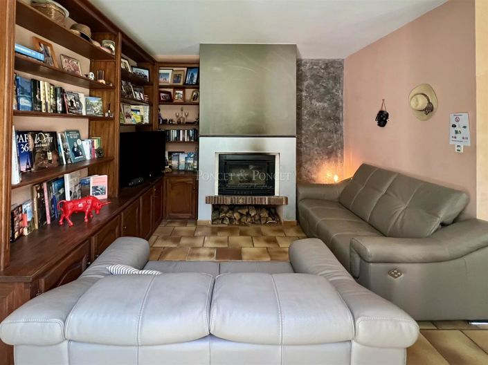 Image No.20-5 Bed House for sale