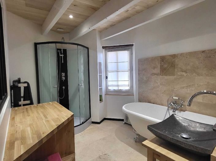 Image No.6-3 Bed House for sale