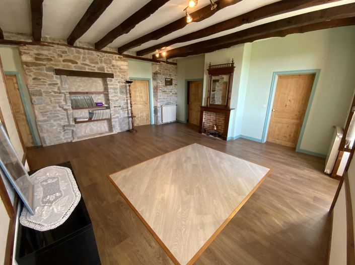 Image No.19-9 Bed House for sale