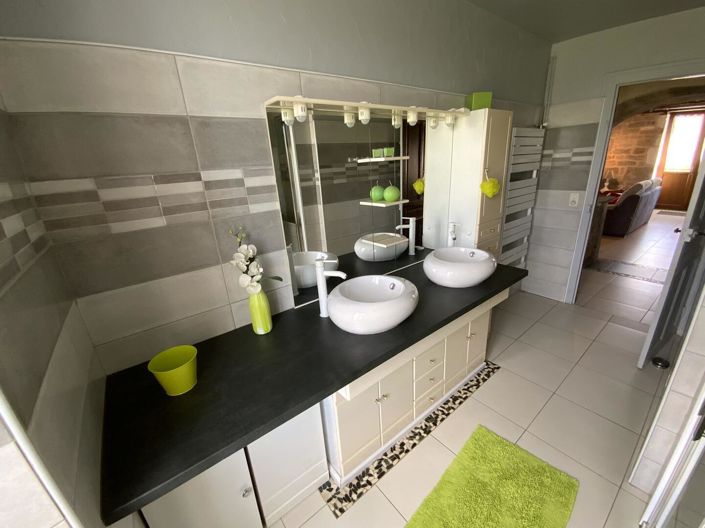 Image No.15-9 Bed House for sale