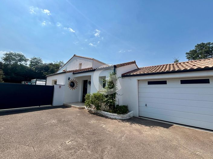 Image No.12-3 Bed House for sale