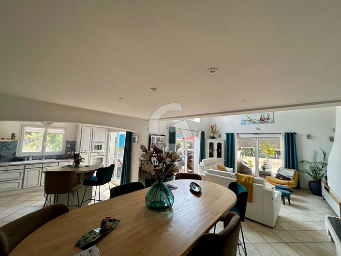 Image No.3-3 Bed House for sale