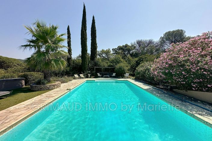 Image No.1-5 Bed House for sale