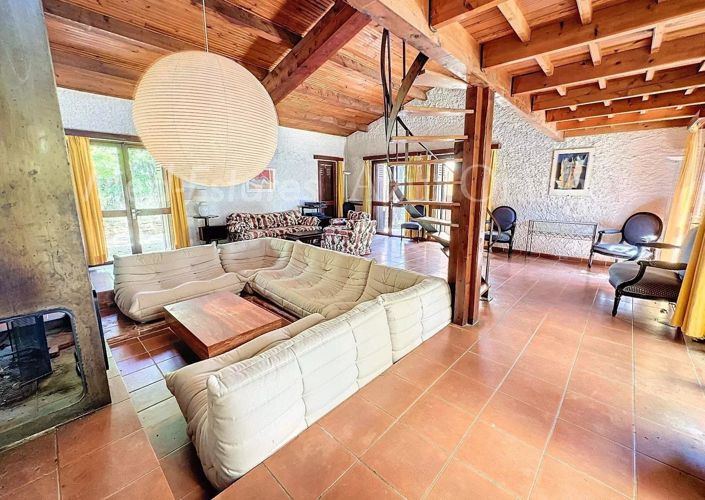 Image No.4-6 Bed House for sale