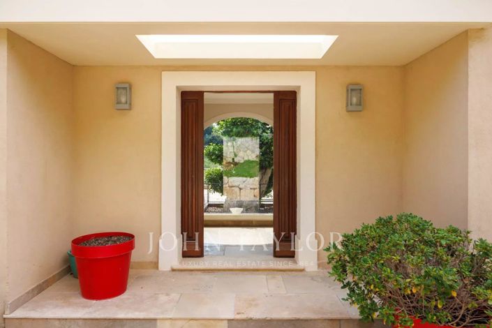 Image No.7-6 Bed House for sale