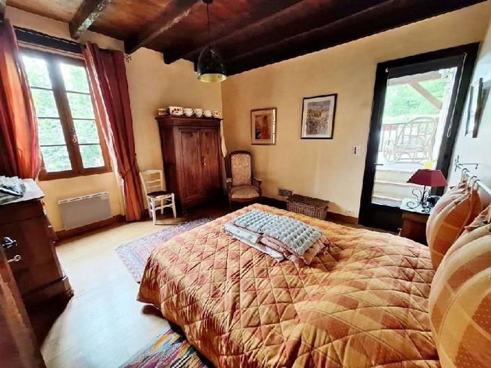 Image No.7-4 Bed House for sale