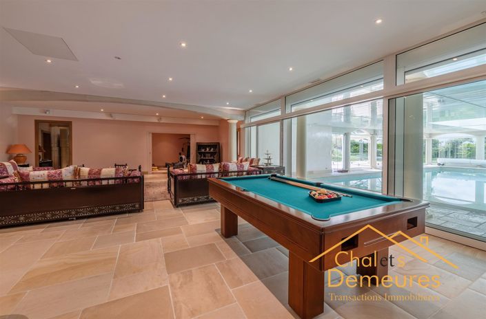 Image No.2-6 Bed House for sale