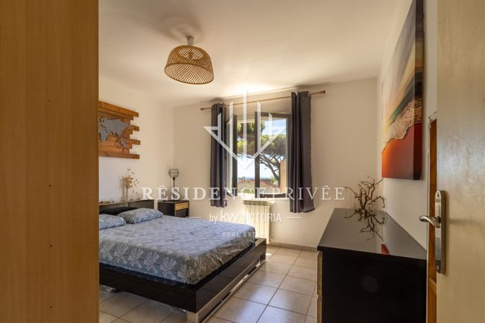 Image No.4-4 Bed House for sale