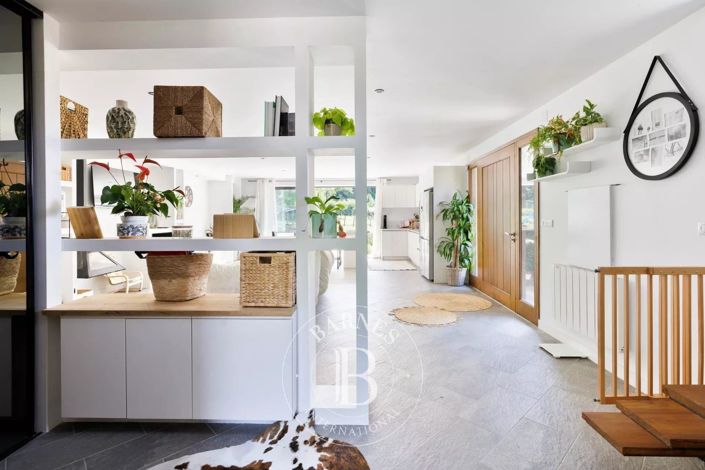 Image No.21-5 Bed House for sale