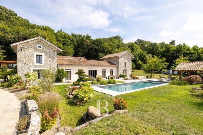 Image No.3-5 Bed House for sale