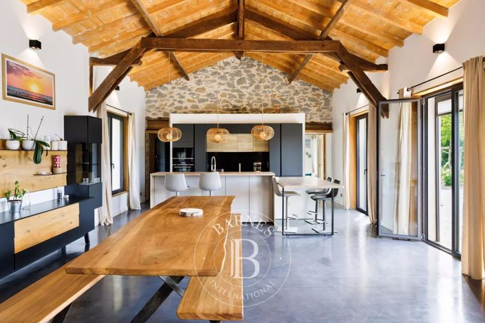 Image No.4-5 Bed House for sale