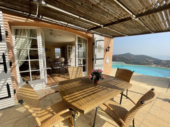 Image No.6-4 Bed House for sale