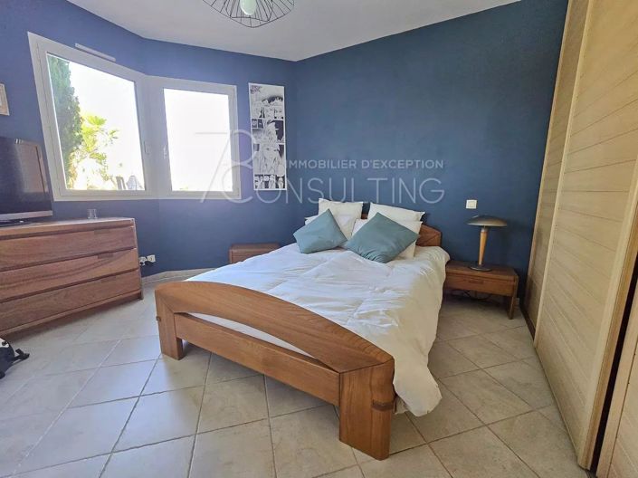 Image No.11-House for sale