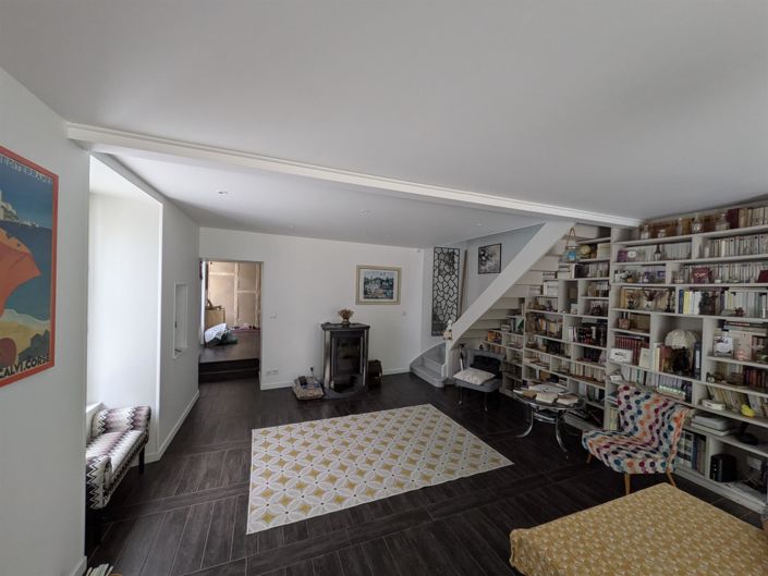 Image No.5-5 Bed House for sale