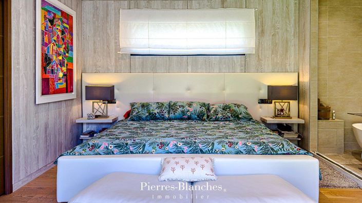 Image No.8-4 Bed House for sale