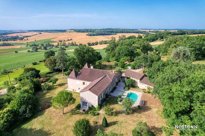 Image No.1-6 Bed House for sale