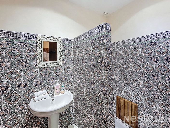 Image No.9-6 Bed House for sale