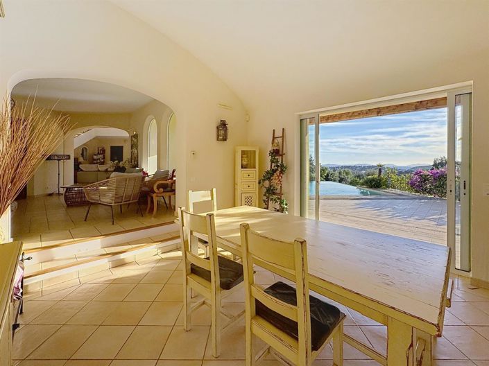 Image No.11-4 Bed House for sale