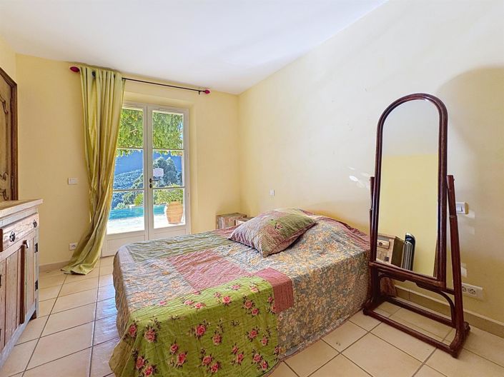 Image No.14-4 Bed House for sale