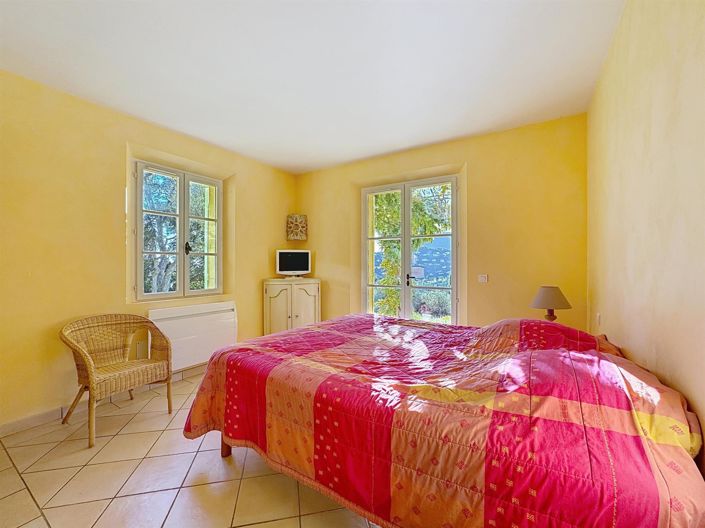 Image No.15-4 Bed House for sale