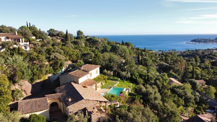 Image No.2-4 Bed House for sale