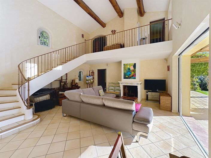 Image No.7-4 Bed House for sale