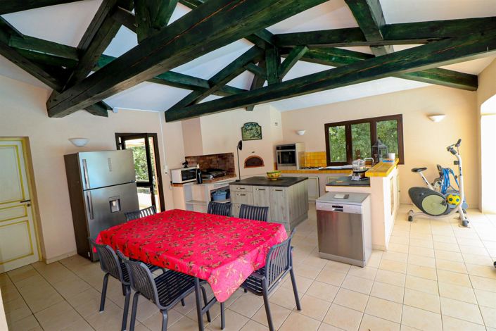 Image No.29-4 Bed House for sale