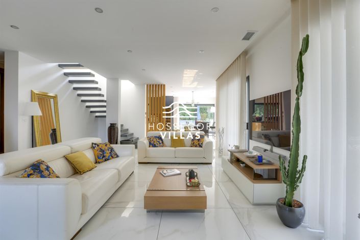 Image No.4-4 Bed House for sale