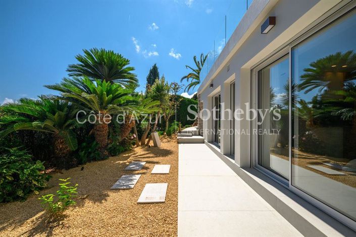 Image No.19-4 Bed Property for sale