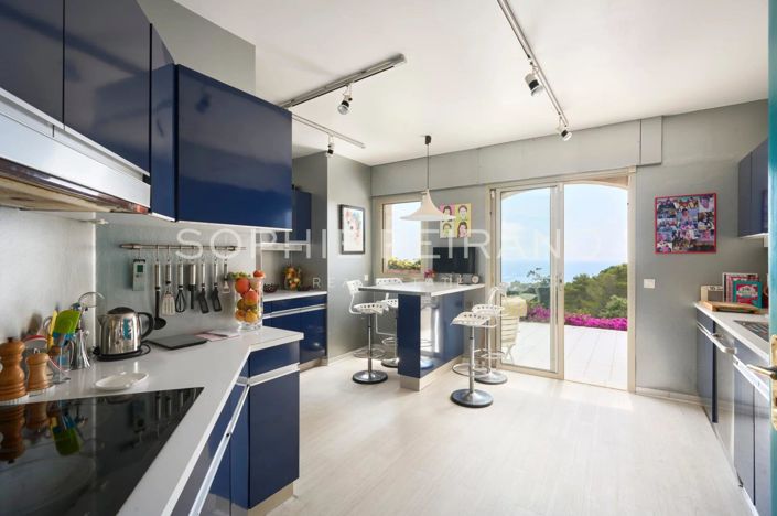 Image No.6-4 Bed House for sale