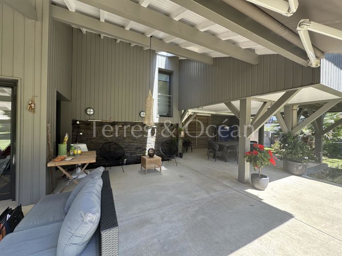 Image No.10-5 Bed House for sale