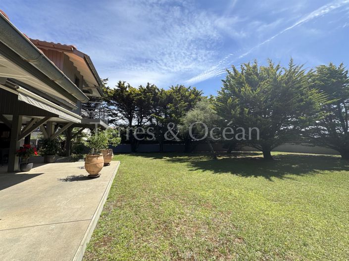 Image No.11-5 Bed House for sale