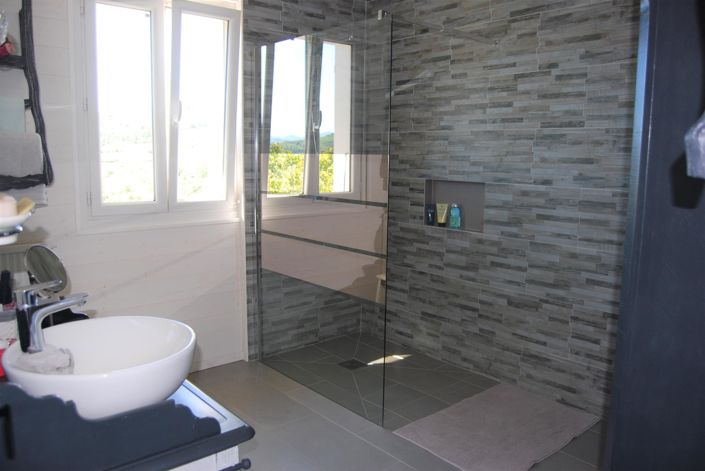 Image No.7-3 Bed House for sale