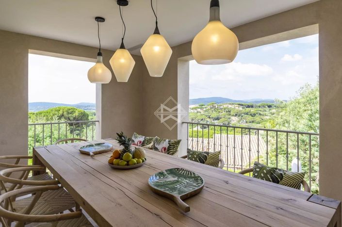 Image No.2-5 Bed House for sale